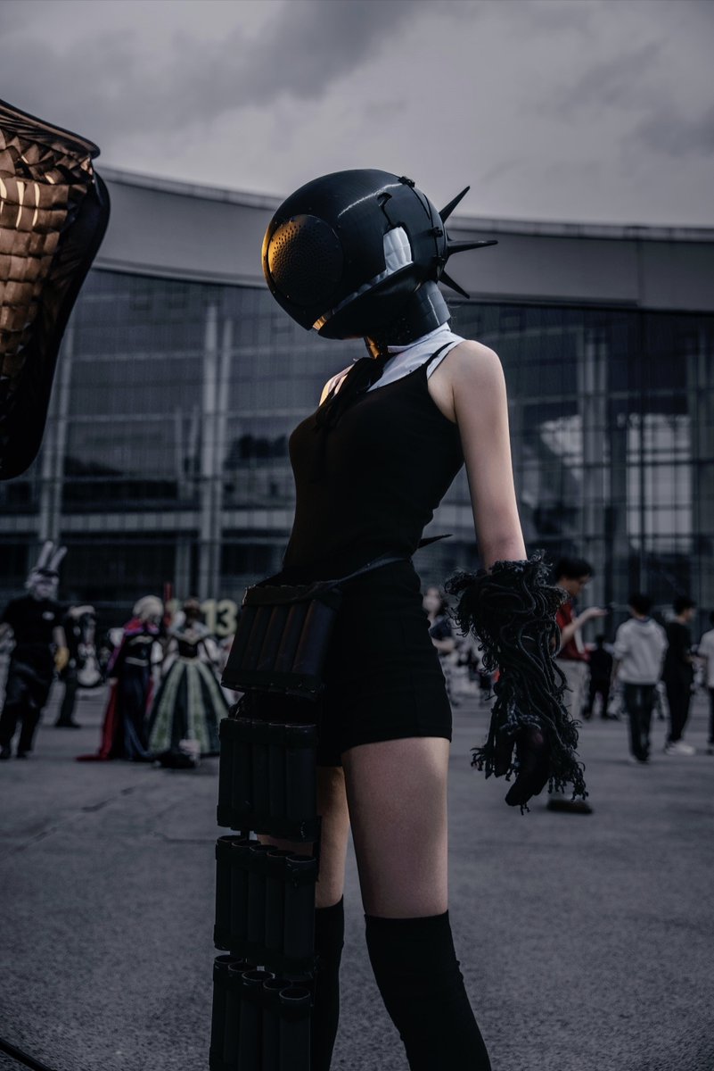 Cyberpunk Cinematic Photo Edit — AI image prompt sample