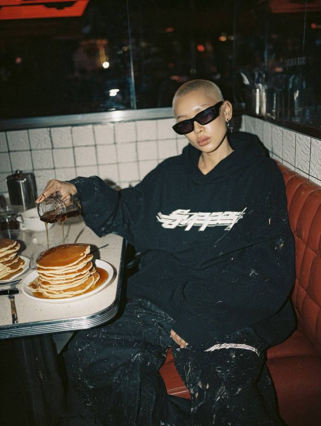 Kazakh Woman in Retro Diner — AI image prompt sample