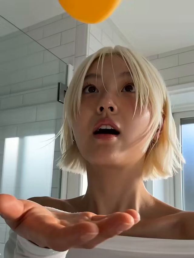Cinematic Skincare Beauty Vlog — AI video prompt sample