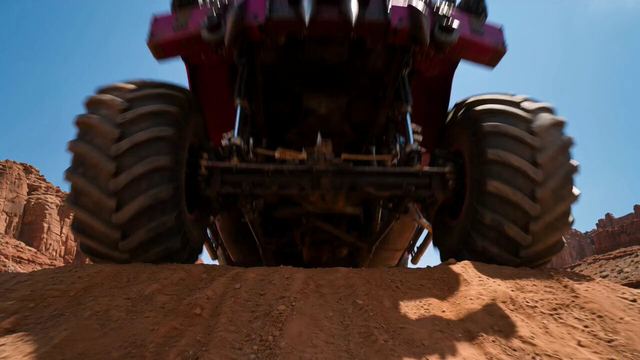 Post-Apocalyptic Desert Truck Action — AI video prompt sample